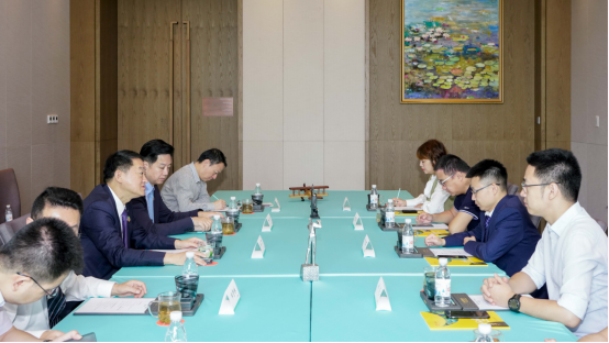 省凯发K8集团党委书记、董事长任丁与腾讯“王者荣耀”CTO邓君、腾讯大成网总裁郑亮座谈交流